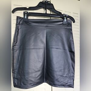 Ping Black Leather Pencil Skirt